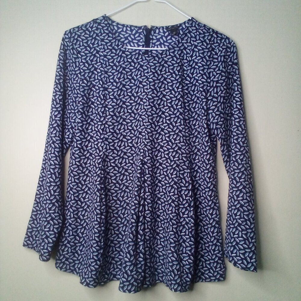 Ann Taylor Shirt Blouse XS Women Long Sleeve Flowing Pattern Blue